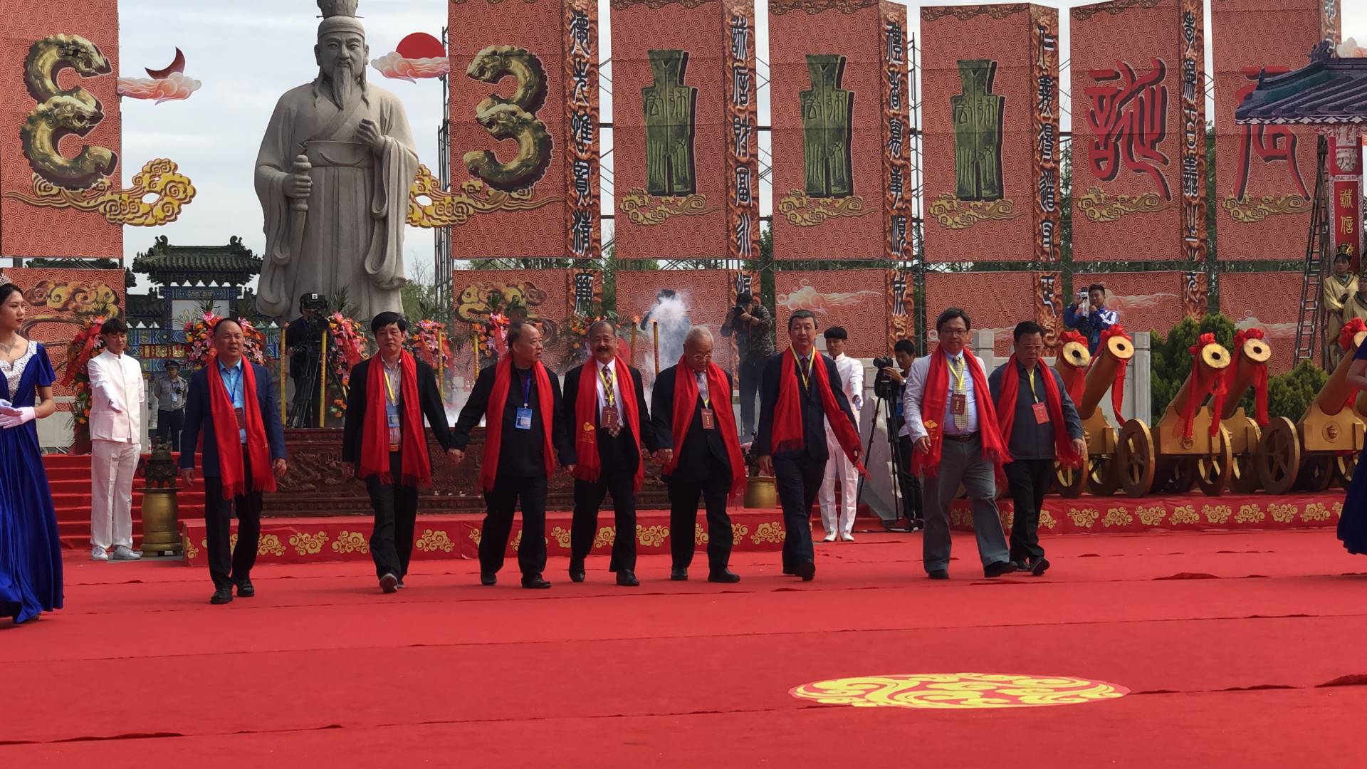 Tan Sri Attend the grand ancestral ceremony to commemorate the 3111th anniversary of the birth of Bigan